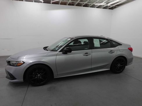 Used 2023 Honda Civic Sport image 8