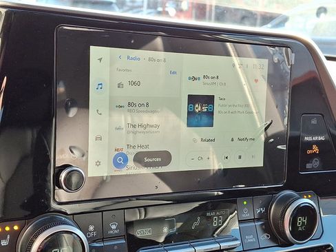 Used 2025 Toyota Highlander XLE image 17