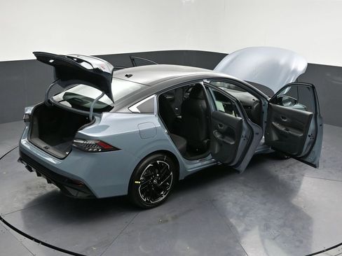 New 2026 Nissan Sentra SR w/ SR Premium Package image 33