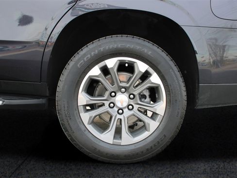 Used 2025 Chevrolet Tahoe LT image 11