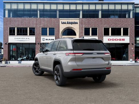 New 2026 Jeep Grand Cherokee Limited AWD/4WD image 3