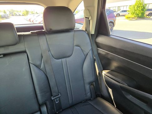 Used 2023 Kia Sorento S w/ Panoramic Sunroof Package FWD image 14