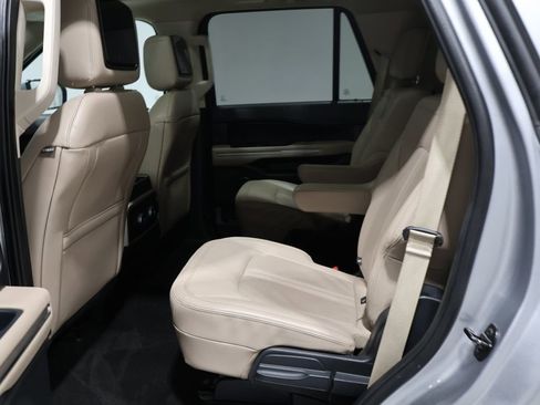Used 2023 Ford Expedition Limited image 15