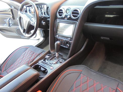 Used 2016 Bentley Flying Spur V8 image 13