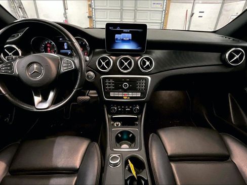 Used 2019 Mercedes-Benz GLA 250 image 14