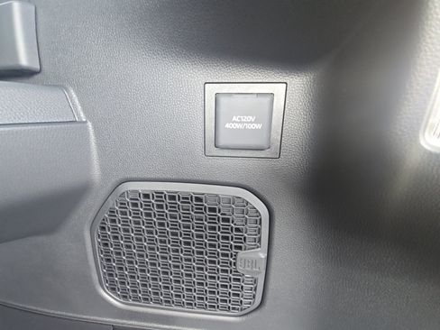 New 2025 Toyota 4Runner TRD Off-Road Premium image 40