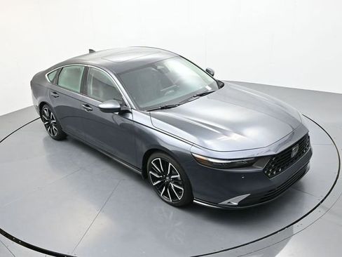 Used 2023 Honda Accord Touring image 30