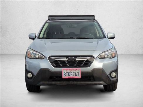 Used 2021 Subaru Crosstrek 2.0i Premium image 2
