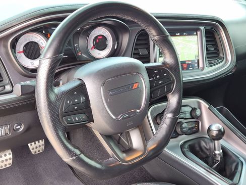 Used 2021 Dodge Challenger R/T Scat Pack RWD image 38