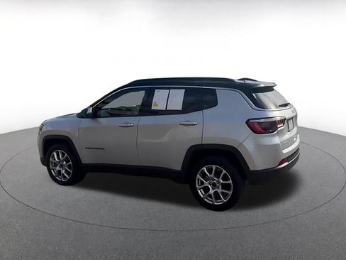Used 2025 Jeep Compass Limited AWD/4WD image 14