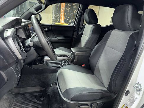 Used 2023 Toyota Tacoma TRD Sport AWD/4WD image 15