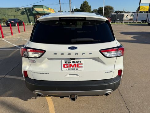 Used 2022 Ford Escape Titanium w/ Titanium Elite Package image 4