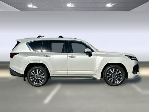 Certified 2024 Lexus LX 600 4WD w/ Interior Upgrade Package image 7