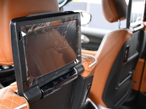 New 2026 Chrysler Pacifica Pinnacle image 33