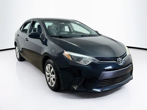 Used 2015 Toyota Corolla LE FWD image 1