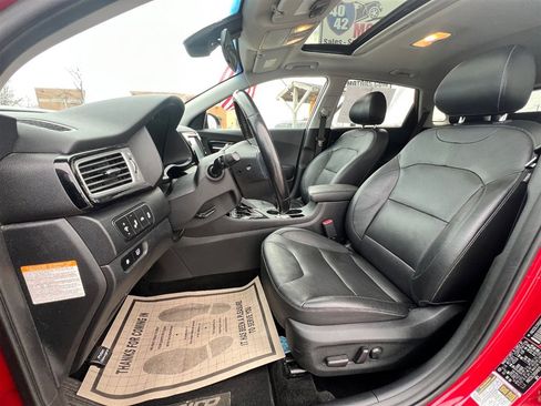Used 2017 Kia Niro Touring w/ Advanced Technology Package image 11