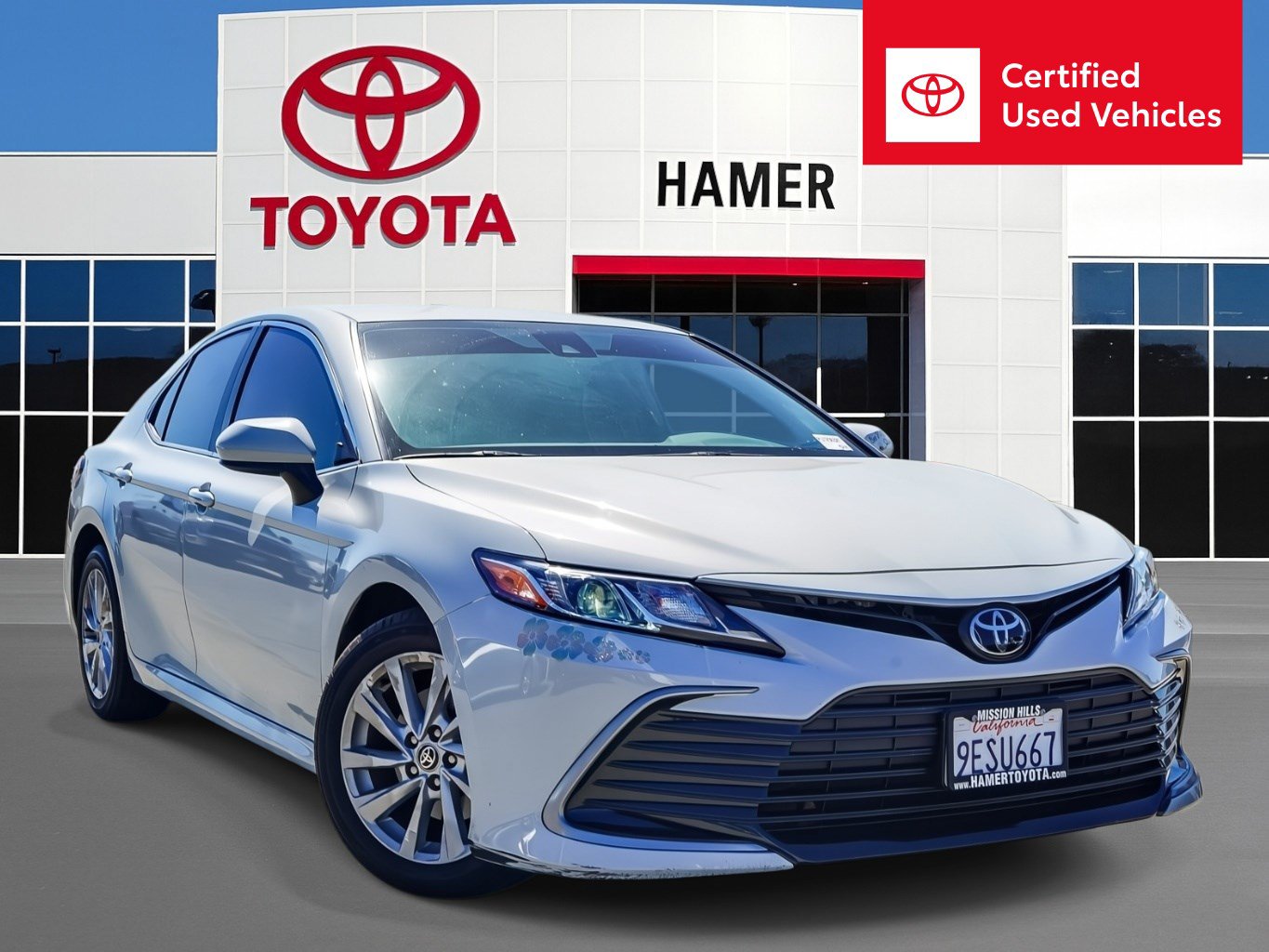 Used 2023 Toyota Camry LE FWD image 1
