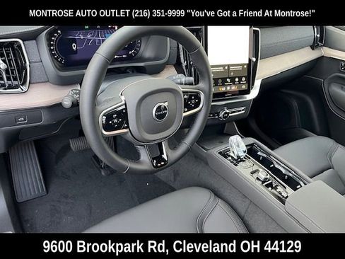 New 2025 Volvo XC90 B6 Plus image 12