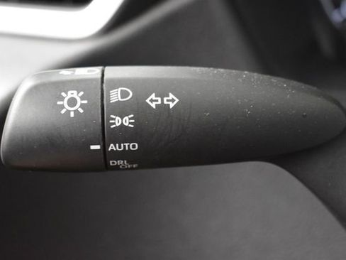 Used 2025 Toyota Corolla LE FWD image 26