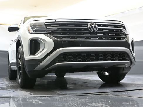 New 2026 Volkswagen Atlas Peak Edition image 40