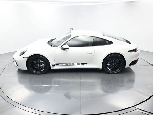 Certified 2022 Porsche 911 Carrera image 32