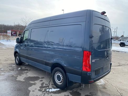Used 2019 Mercedes-Benz Sprinter 144 Cargo image 8