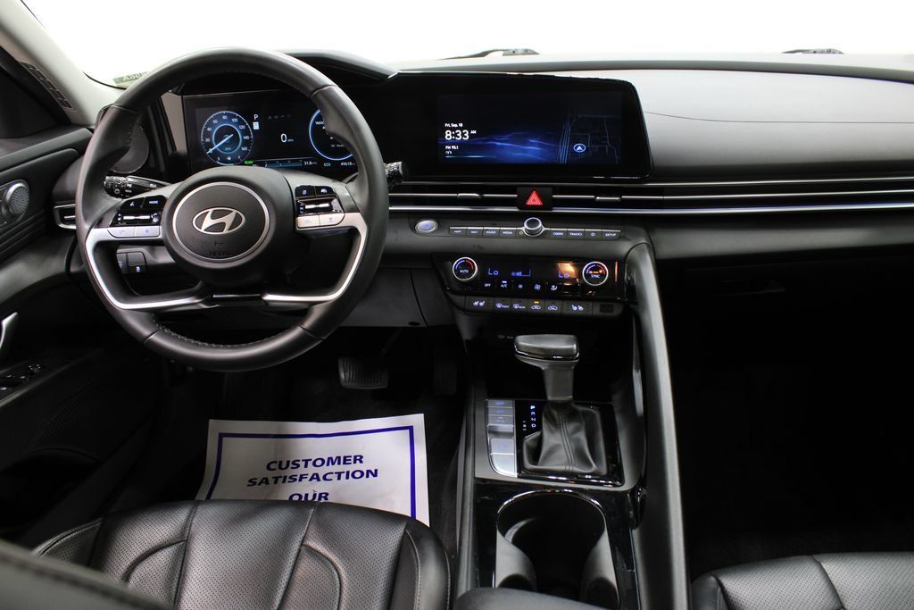 Used 2024 Hyundai Elantra Limited FWD image 9