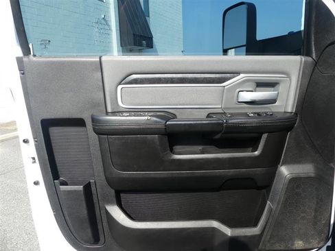 Used 2019 RAM 5500 SLT w/ Quick Order Package 2YG SLT image 11