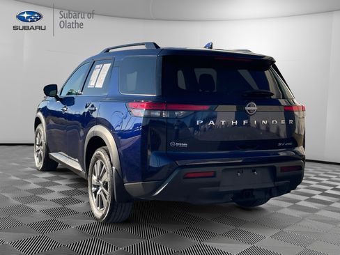 Used 2024 Nissan Pathfinder SV w/ SV Premium Package image 9
