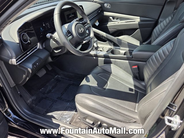 Used 2025 Hyundai Elantra Limited FWD image 8