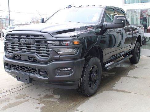 New 2026 RAM 2500 Tradesman AWD/4WD image 3