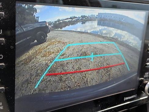 Used 2022 Toyota Corolla LE image 7