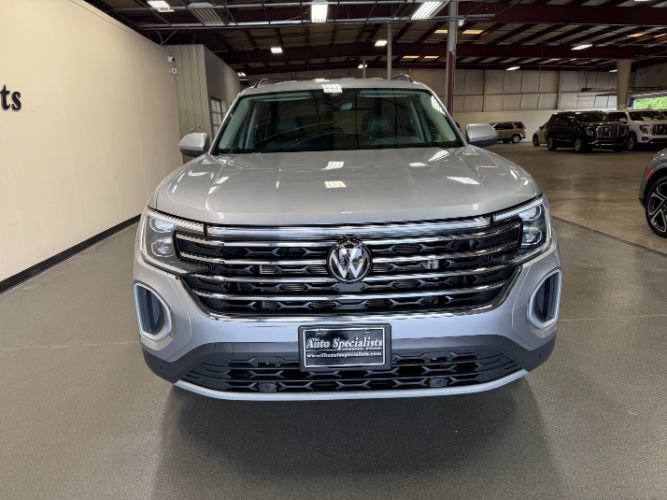 Used 2025 Volkswagen Atlas SE FWD image 8