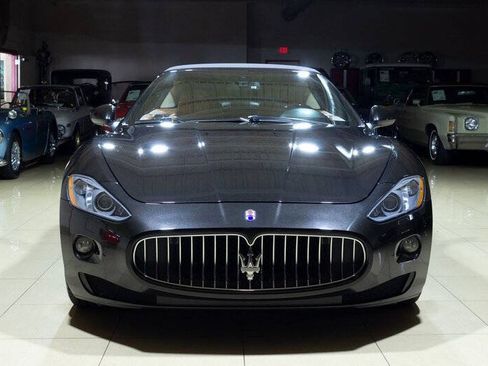 Used 2015 Maserati GranTurismo Convertible RWD image 38