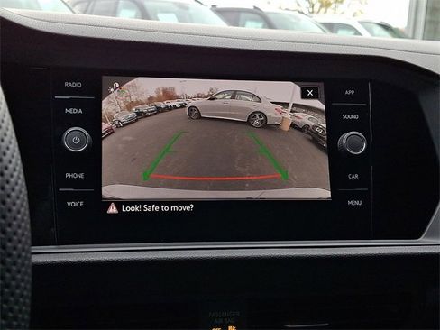 Used 2024 Volkswagen Jetta GLI 40th Anniversary Edition image 17