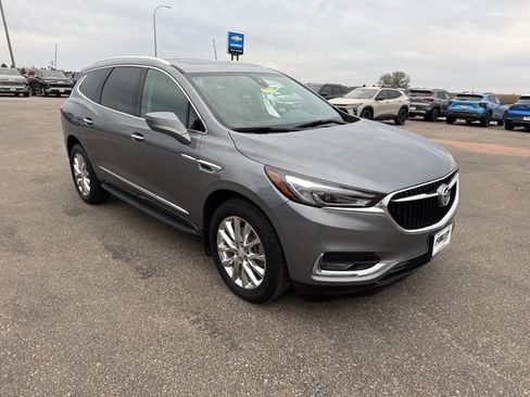 Used 2019 Buick Enclave Premium w/ Experience Buick Package image 4