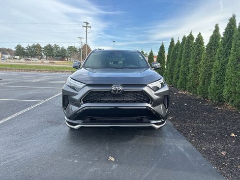 Certified 2025 Toyota RAV4 SE image 3