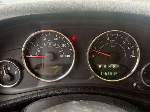 Used 2015 Jeep Wrangler Unlimited Sahara w/ Connectivity Group AWD/4WD image 18