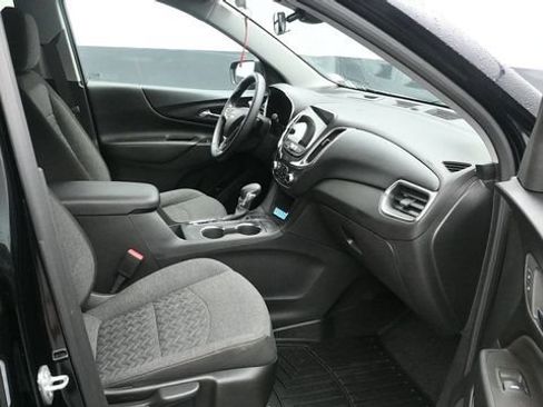 Used 2023 Chevrolet Equinox LT AWD/4WD image 9