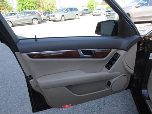 Used 2011 Mercedes-Benz C 300 Sedan image 5