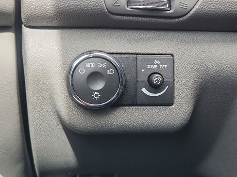 Used 2015 Chevrolet Traverse LS FWD image 16