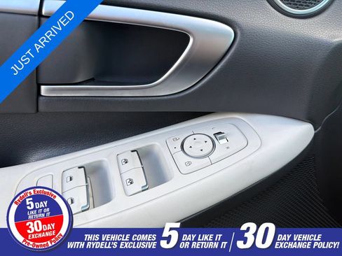 Used 2025 Hyundai Sonata SEL FWD image 13