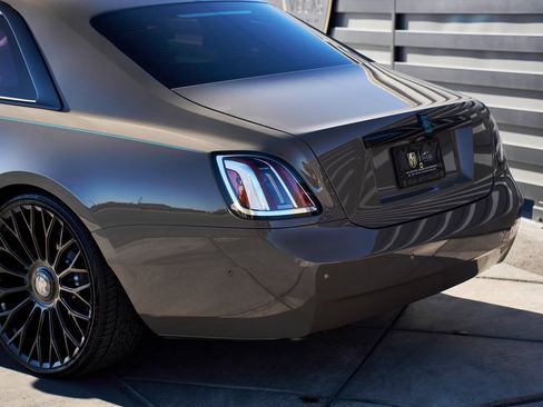 Used 2025 Rolls-Royce Ghost image 11