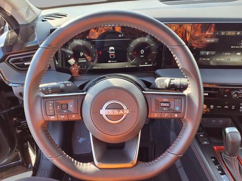 Certified 2025 Nissan Kicks SR w/ Interior Electronics Package image 13