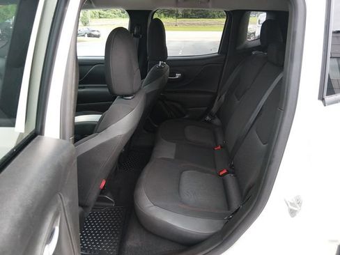 Used 2023 Jeep Renegade Trailhawk AWD/4WD image 12