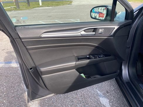 Used 2014 Ford Fusion Titanium image 10