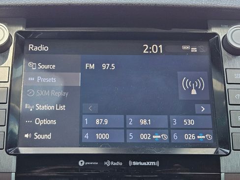 Used 2020 Toyota Tundra SR5 w/ SR5 Upgrade Package AWD/4WD image 18