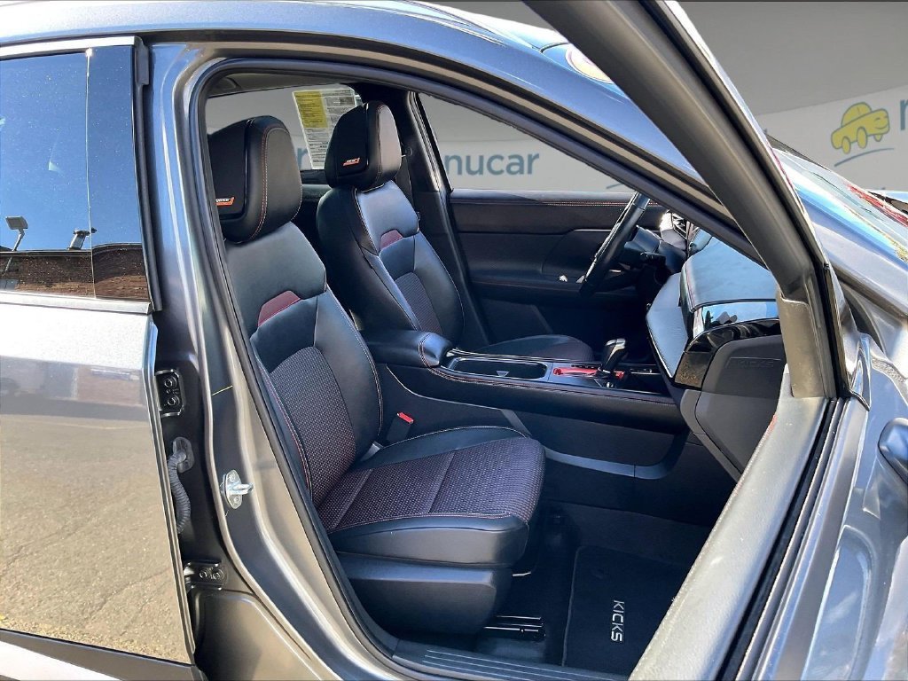 Used 2025 Nissan Kicks SR w/ SR Premium Package AWD/4WD image 11