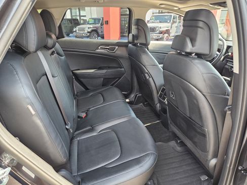 Used 2026 Kia Sportage EX w/ EX Panorama Roof Package FWD image 18