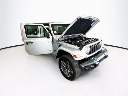 Used 2024 Jeep Wrangler Sport S w/ Convenience Group image 35